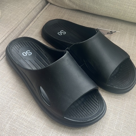 Goods for Life SO slide on sandals - Picture 2 of 8